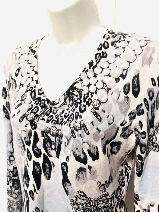 Cyrus Women's Small Knit Super Stretch V Neck Long Sleeve Baby Blue/Animal Print - Picture 7 of 12